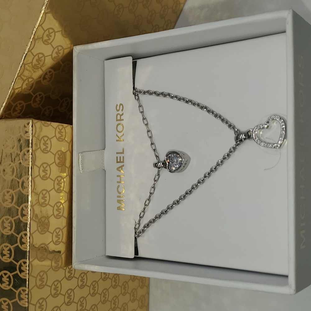 ❤️🌷MICHAEL KORS Silvertone Cubic Zirconia Heart Logo.